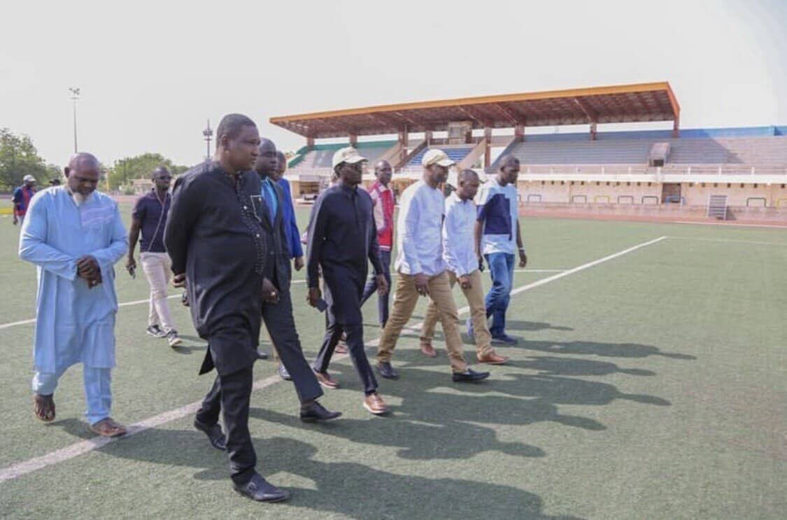 Tournée Economique à Tamba : Le ministre des sports annonce une réhabilitation "imminente" du stade régional ! - wiwsport Tournée Economique à Tamba : Le ministre des sports annonce une réhabilitation "imminente" du stade régional ! - wiwsport
