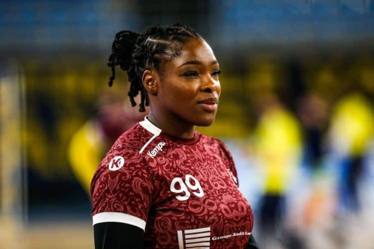 L'ex gardienne des Lionnes explique son choix de rejoindre cette sélection : "L’équipe de France peut me permettre de gagner des trophées" - wiwsport L'ex gardienne des Lionnes explique son choix de rejoindre cette sélection : "L’équipe de France peut me permettre de gagner des trophées" - wiwsport