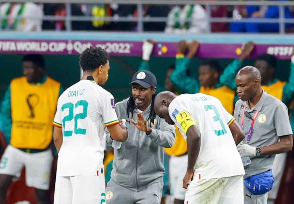Équipe Nationale : La défense et les cages, ces chantiers d'Aliou Cissé - wiwsport Équipe Nationale : La défense et les cages, ces chantiers d'Aliou Cissé - wiwsport
