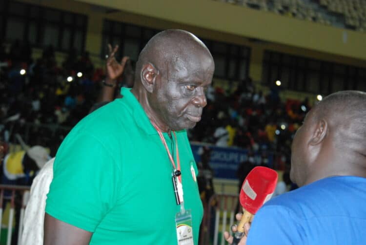 Ambroise Sarr démissionne après 45 ans sur le banc de l'équipe nationale - wiwsport Ambroise Sarr démissionne après 45 ans sur le banc de l'équipe nationale - wiwsport