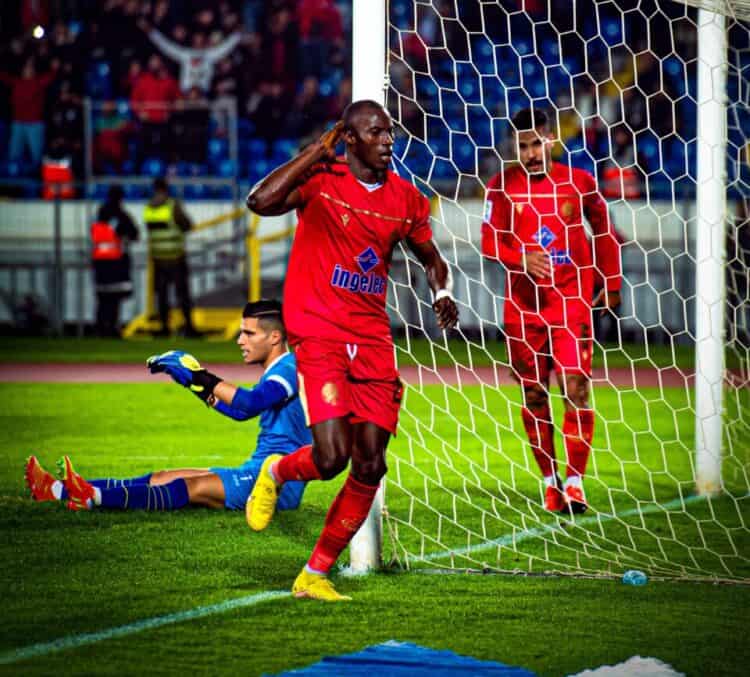 Wydad : Bouly Junior plante un doublé et trône en tête des meilleurs buteurs du championnat - wiwsport Wydad : Bouly Junior plante un doublé et trône en tête des meilleurs buteurs du championnat - wiwsport