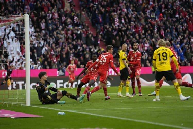 Bundesliga : Le Bayern corrige Dortmund et vire en tête - wiwsport