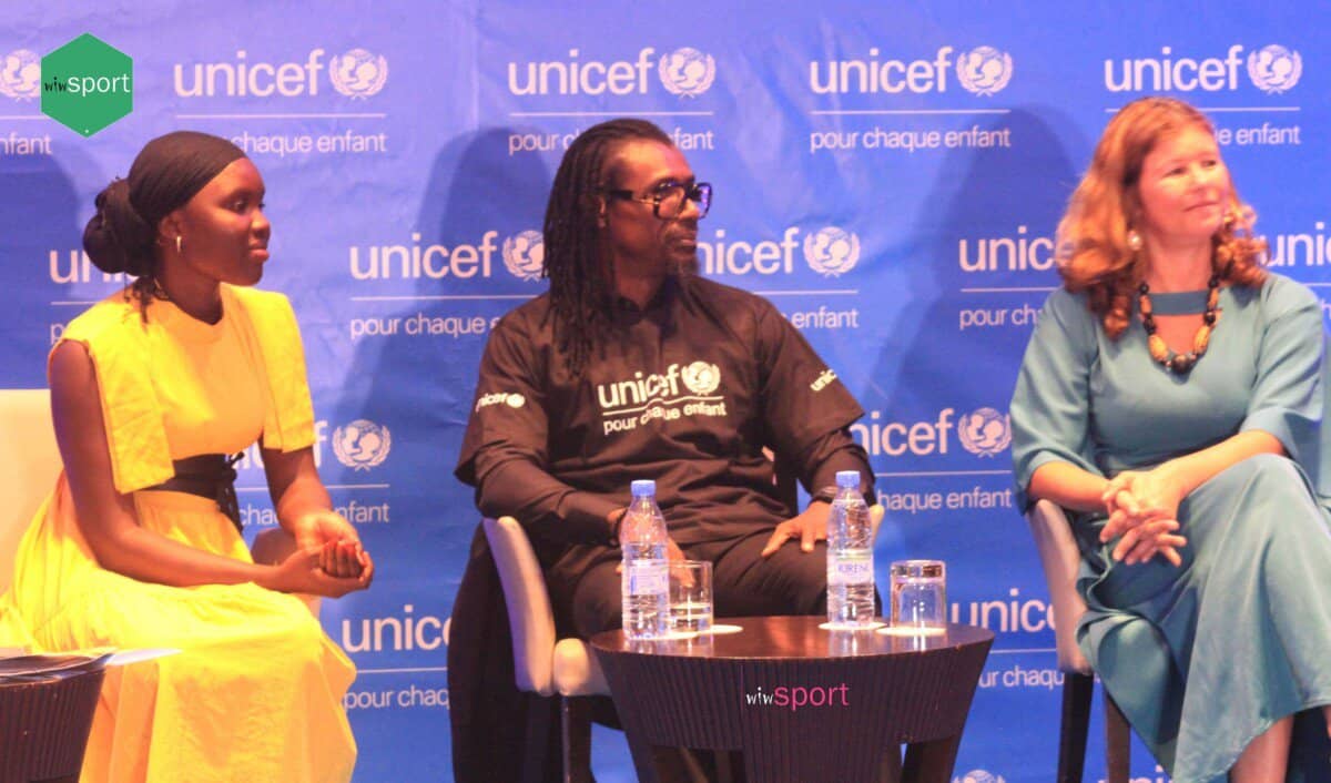 (Vidéo) Aliou Cissé, nouvel ambassadeur national UNICEF : « Je suis plus que jamais motivé à me battre pour la cause des enfants » - wiwsport (Vidéo) Aliou Cissé, nouvel ambassadeur national UNICEF : « Je suis plus que jamais motivé à me battre pour la cause des enfants » - wiwsport