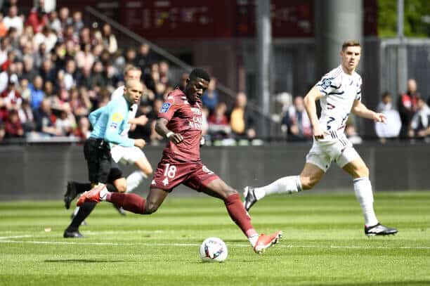 Ligue 2 : Metz gifle Bordeaux, première pleine de promesses pour Lamine Camara - wiwsport Ligue 2 : Metz gifle Bordeaux, première pleine de promesses pour Lamine Camara - wiwsport