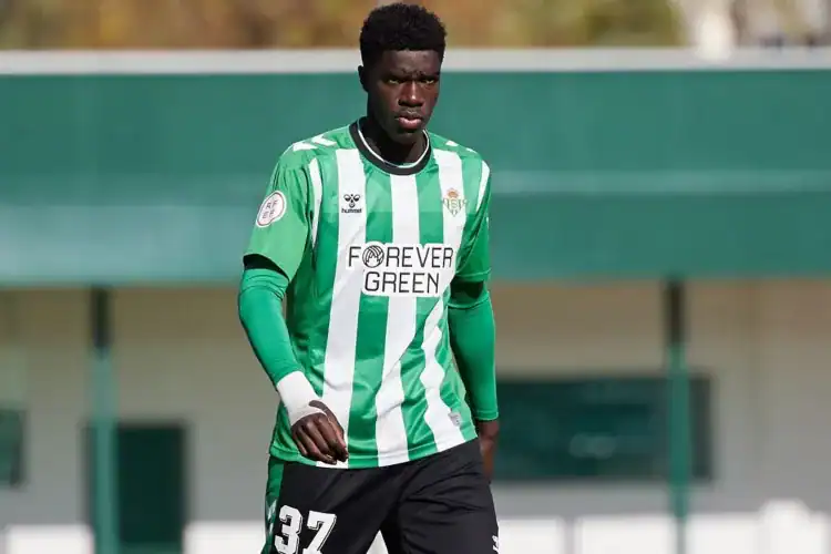 Real Betis : L'entraîneur Manuel Pellegrini impressionné par Assane Diao - wiwsport