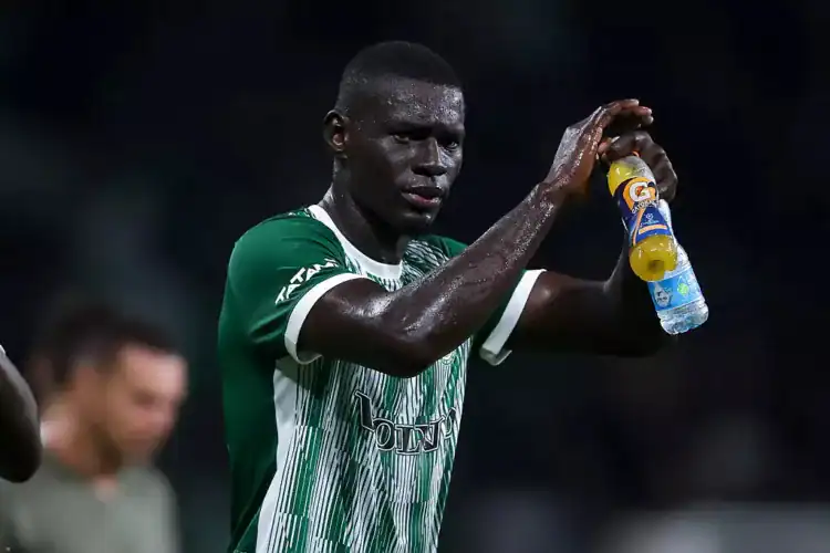 Israël : « Sale nègre, retourne en Afrique, ta place n'est pas ici », victime de telles insultes racistes, Abdoulaye Seck... suspendu - wiwsport Israël : « Sale nègre, retourne en Afrique, ta place n'est pas ici », victime de telles insultes racistes, Abdoulaye Seck... suspendu - wiwsport