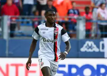 Guingamp : Donatien Gomis refuse de porter un maillot arc-en-ciel contre l'homophobie - wiwsport