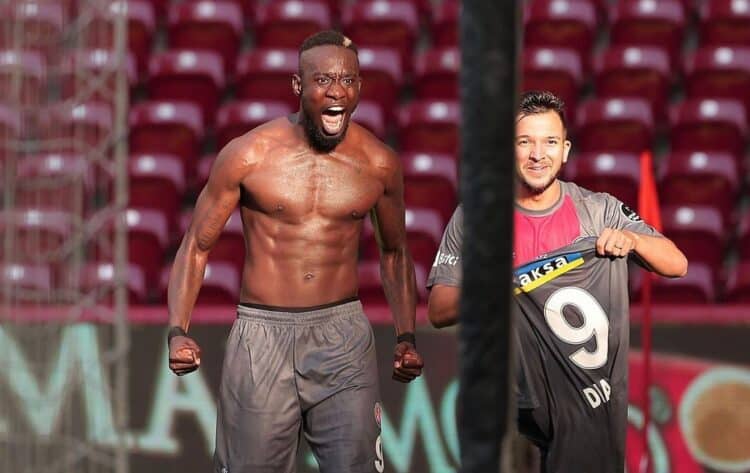 Mercato : Une offre officielle venue des Emirats arabes unis pour Mbaye Diagne - wiwsport Mercato : Une offre officielle venue des Emirats arabes unis pour Mbaye Diagne - wiwsport