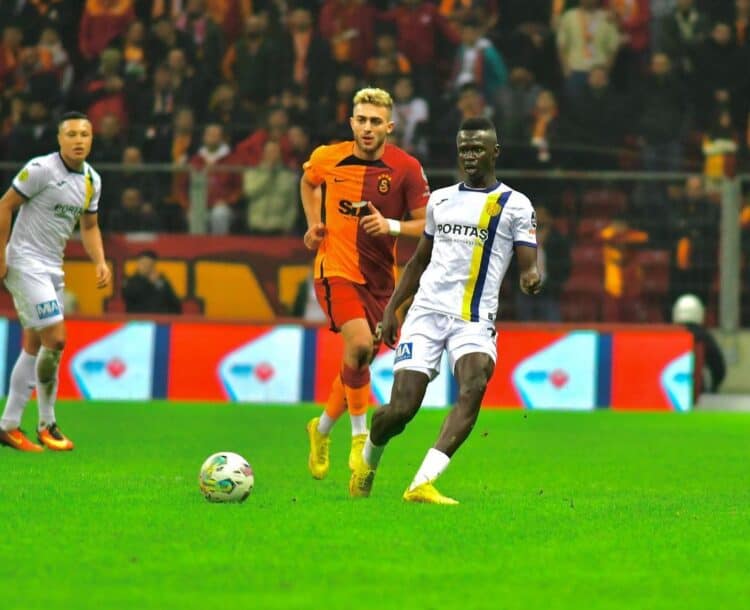 Mercato : La mise au point du président d'Ankaragücü sur le dossier Lamine Diack au Maccabi Haïfa - wiwsport Mercato : La mise au point du président d'Ankaragücü sur le dossier Lamine Diack au Maccabi Haïfa - wiwsport