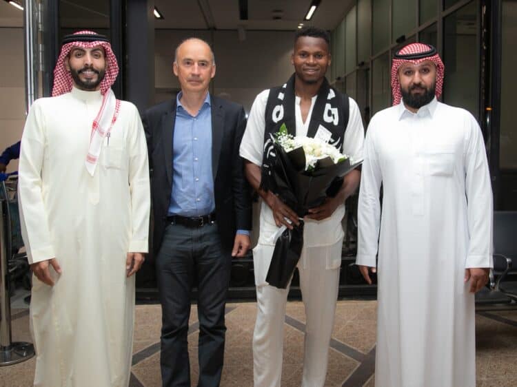 Mercato : Al-Shabab annonce officiellement la signature d'Habib Diallo - wiwsport