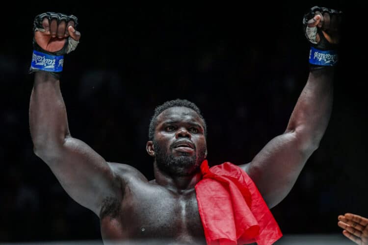 Live – Suivez en direct sur Wiwsport.com le retour de Reug Reug, champion du monde MMA - wiwsport Live – Suivez en direct sur Wiwsport.com le retour de Reug Reug, champion du monde MMA - wiwsport