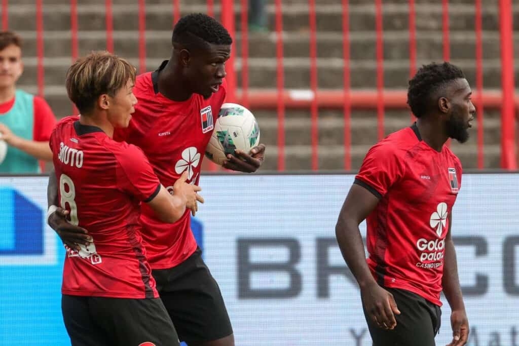 Pro League : Le RWD Molenbeek renverse le Cercle Bruges avec un but de Makhtar Gueye - wiwsport Pro League : Le RWD Molenbeek renverse le Cercle Bruges avec un but de Makhtar Gueye - wiwsport