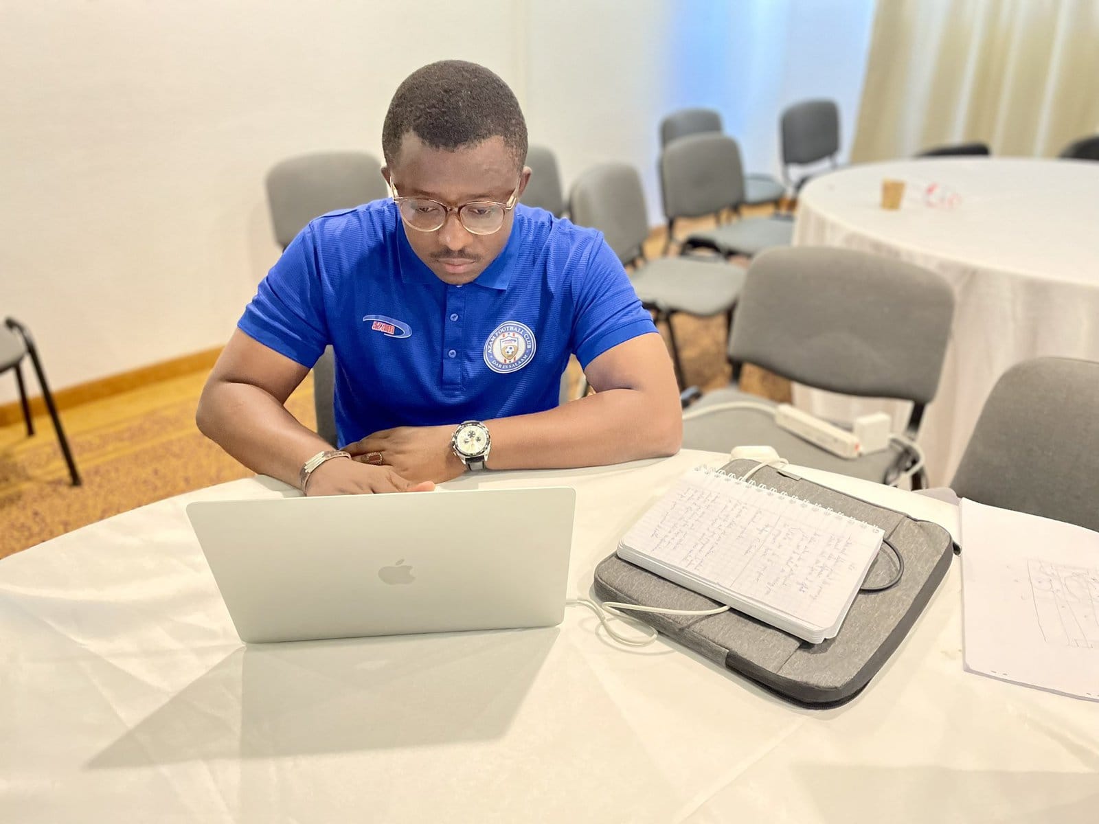 Entretien avec Ibrahim Diop, analyste vidéo (Azam FC, Tanzanie) : "J’ai toujours voulu voir le foot au-delà des dribbles et des belles passes" - wiwsport Entretien avec Ibrahim Diop, analyste vidéo (Azam FC, Tanzanie) : "J’ai toujours voulu voir le foot au-delà des dribbles et des belles passes" - wiwsport