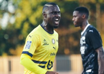 Ligue 2 : Henri Saivet offre la victoire à Pau face à Amiens - wiwsport