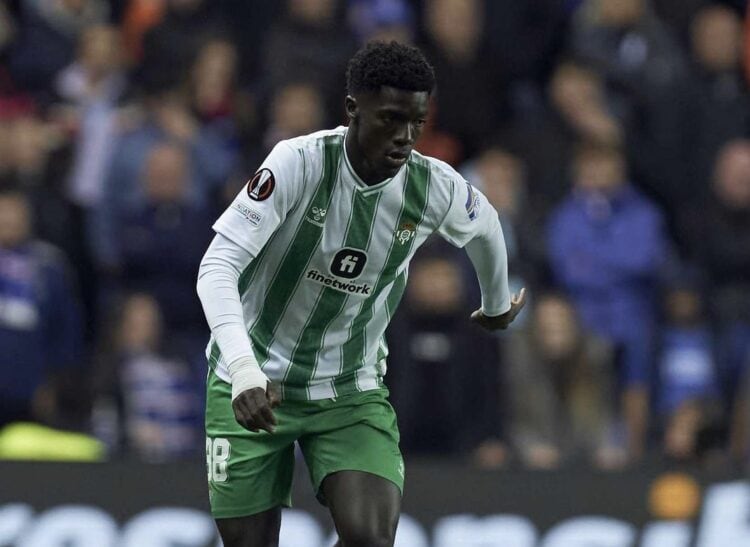 Real Betis : Assane Diao titulaire contre Granada pour sa grande première en Liga - wiwsport Real Betis : Assane Diao titulaire contre Granada pour sa grande première en Liga - wiwsport