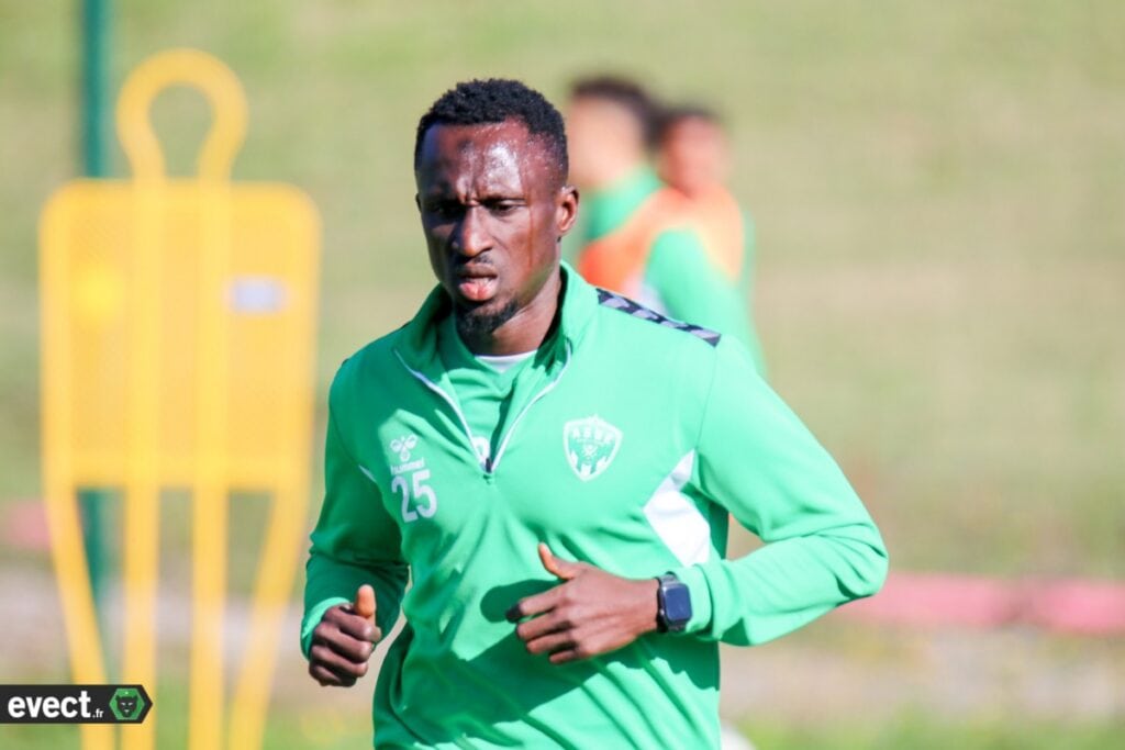 AS Saint-Étienne : Ibrahima Wadji remis de sa blessure - wiwsport AS Saint-Étienne : Ibrahima Wadji remis de sa blessure - wiwsport