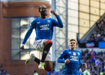 Scottish Premiership : Le Glasgow Rangers déroule contre Hibernians, doublé d'Abdallah Sima - wiwsport