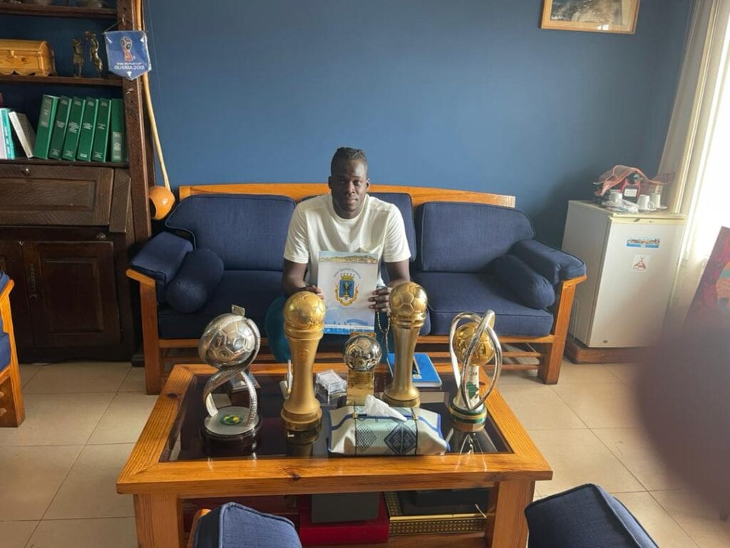 Mercato : Mansour Kane (Neuer) signe à l’Us Gorée - wiwsport Mercato : Mansour Kane (Neuer) signe à l’Us Gorée - wiwsport