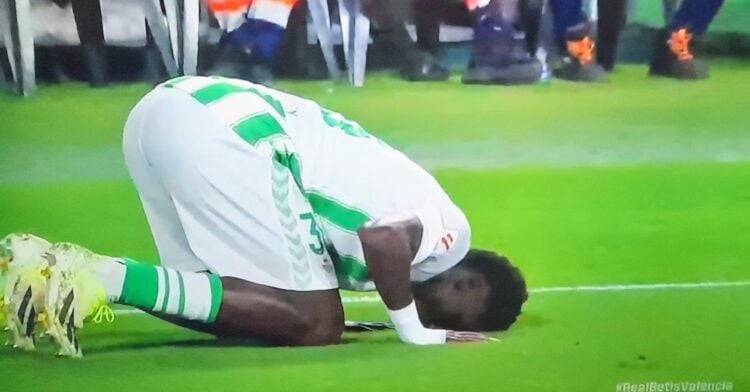 LaLiga : Assane Diao marque déjà son deuxième but et permet au Betis de mener contre Valence (vidéo) - wiwsport LaLiga : Assane Diao marque déjà son deuxième but et permet au Betis de mener contre Valence (vidéo) - wiwsport
