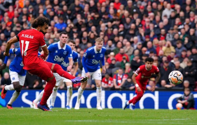 Premier League : En infériorité numérique, Everton d'Idrissa Gueye finit par s'incliner face à Liverpool - wiwsport Premier League : En infériorité numérique, Everton d'Idrissa Gueye finit par s'incliner face à Liverpool - wiwsport
