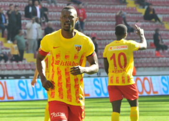 Süper Lig : Kayserispor domine Rizespor grâce à un triplé de Mame Baba Thiam - wiwsport
