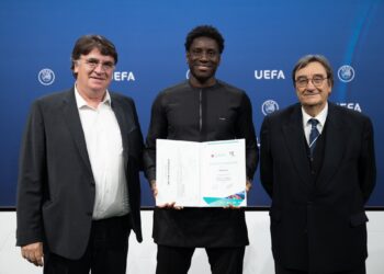 Football - Demba Ba a obtenu son Master en Gestion du Sport UEFA - wiwsport