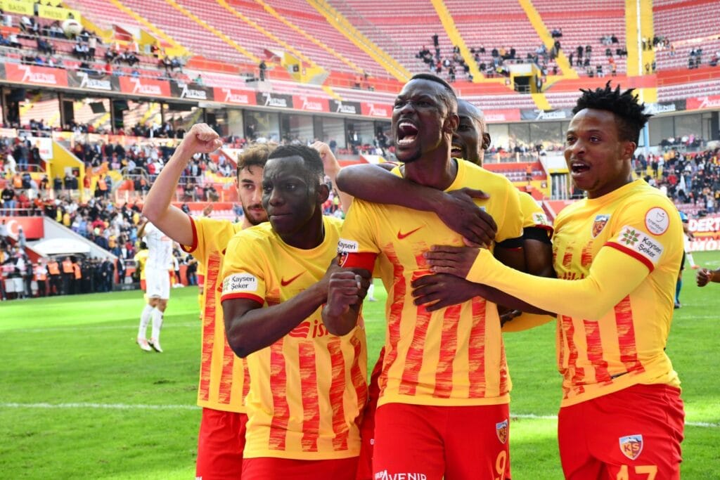 Equipe Nationale : Avec ses bonnes prestations avec Kayserispor, Mame Baba Thiam a-t-il refait son retard pour la CAN ? - wiwsport