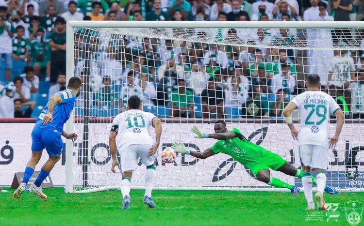 Saudi Pro League : Edouard Mendy sort le grand jeu mais Al-Ahli s'incline face à Al-Hilal de Kalidou Koulibaly - wiwsport Saudi Pro League : Edouard Mendy sort le grand jeu mais Al-Ahli s'incline face à Al-Hilal de Kalidou Koulibaly - wiwsport