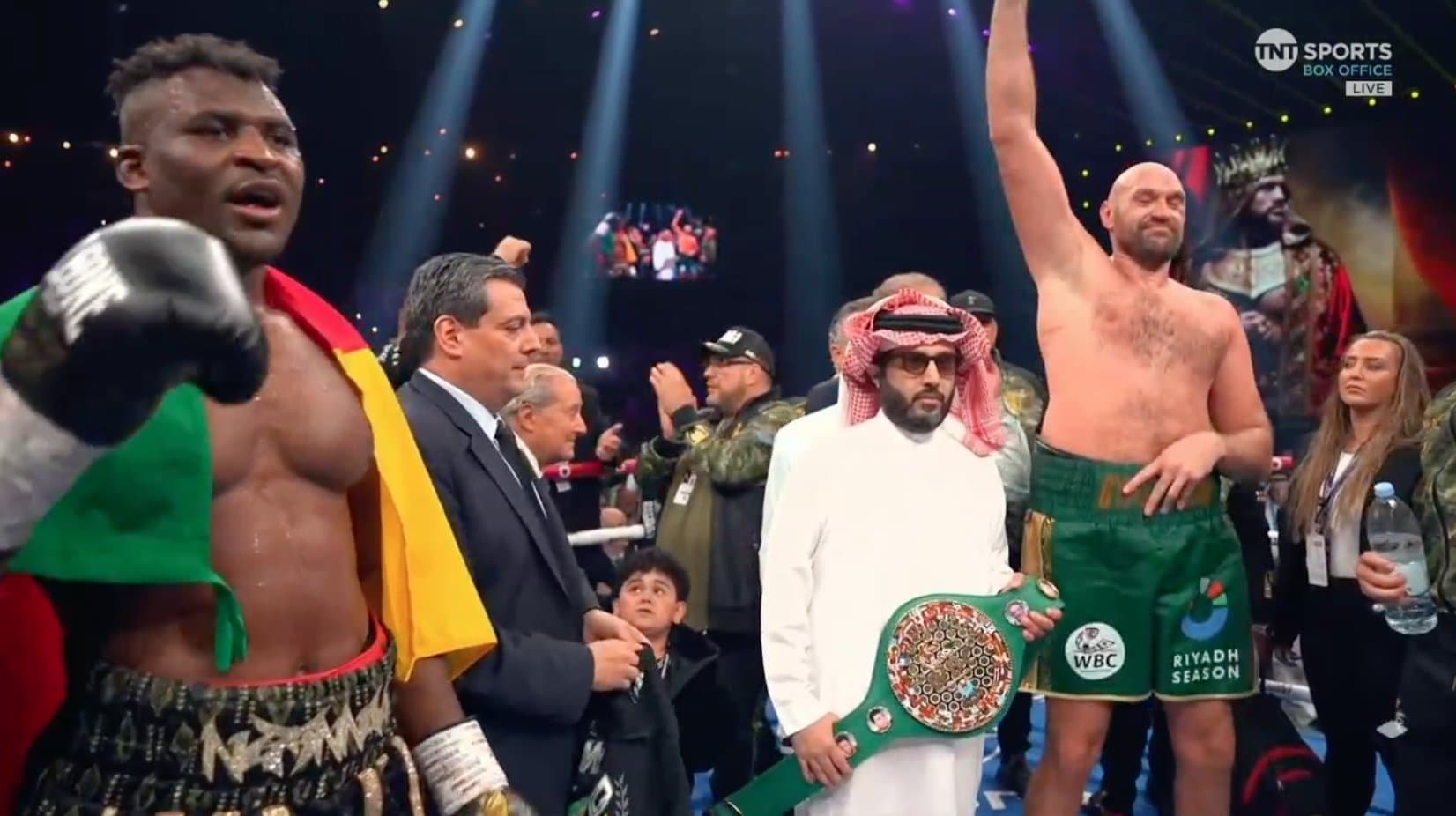 Tyson Fury s’impose par décision partagée contre Francis Ngannou, le Camerounais a été héroïque - wiwsport Tyson Fury s’impose par décision partagée contre Francis Ngannou, le Camerounais a été héroïque - wiwsport
