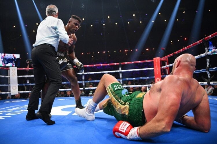 Tyson Fury s’impose par décision partagée contre Francis Ngannou, le Camerounais a été héroïque - wiwsport Tyson Fury s’impose par décision partagée contre Francis Ngannou, le Camerounais a été héroïque - wiwsport