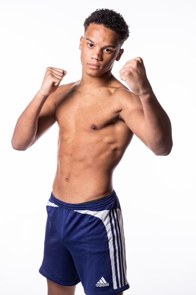 Entretien - Isakh "Le Prince" Ndoye 21 ans : "faire avec le Kickboxing ce que Sadio Mané a fait avec le football" - wiwsport Entretien - Isakh "Le Prince" Ndoye 21 ans : "faire avec le Kickboxing ce que Sadio Mané a fait avec le football" - wiwsport