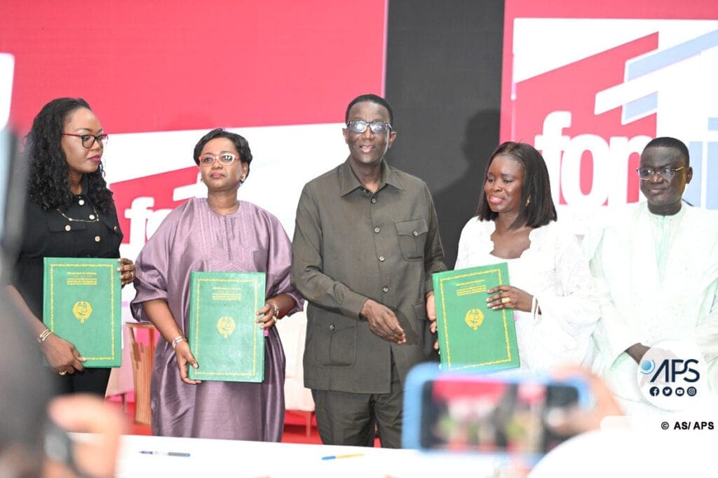 Promotion de la lutte : Amadou Ba lance un mécanisme de garantie d’un montant 500 millions de F Cfa - wiwsport Promotion de la lutte : Amadou Ba lance un mécanisme de garantie d’un montant 500 millions de F Cfa - wiwsport