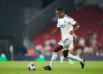 Copenhague : Première depuis plus d'un an pour Babacar Khouma, remplaçant contre Manchester United en C1 - wiwsport