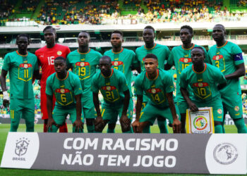 LISBON, PORTUGAL - JUNE 20: Senegal players pose for a team photo before the start of the International Friendly match between Brazil and Senegal at Estadio Jose Alvalade on June 20, 2023 in Lisbon, Portugal.  (Photo by Gualter Fatia/Getty Images)