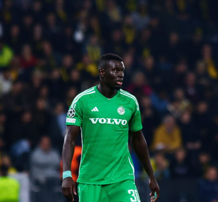 Maccabi Haïfa : Abdoulaye Seck a pu quitter Israël, en pleine guerre, pour rejoindre le rassemblement des Lions - wiwsport Maccabi Haïfa : Abdoulaye Seck a pu quitter Israël, en pleine guerre, pour rejoindre le rassemblement des Lions - wiwsport