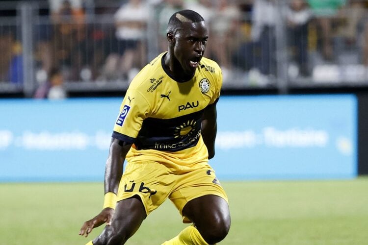 Pau FC : Henri Saivet élu joueur du mois de septembre par les supporters - wiwsport 20 Henri SAIVET (pau) during the Ligue 2 BKT match between Pau and Saint Etienne on September 5, 2022 in Pau, France. (Photo by Romain Perrocheau/FEP/Icon Sport) - Photo by Icon sport