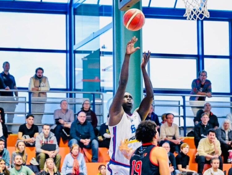Maleye Ndoye (22 pts) guide Nyon face à Lugano - wiwsport Maleye Ndoye (22 pts) guide Nyon face à Lugano - wiwsport