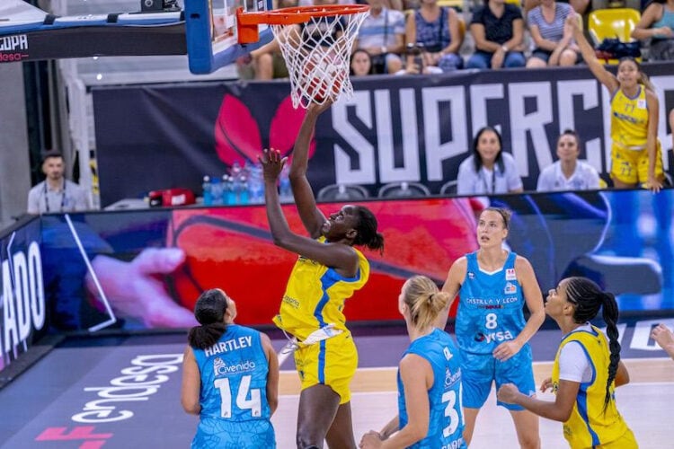 Avec un nouveau double-double, Sokhna Fall s’affirme de plus en plus comme leader à Gran Canaria - wiwsport Avec un nouveau double-double, Sokhna Fall s’affirme de plus en plus comme leader à Gran Canaria - wiwsport