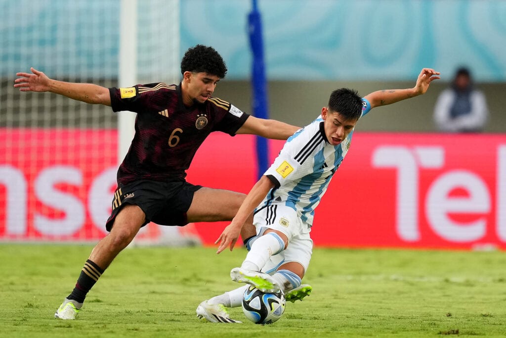 Mondial U17 : L'Allemagne écarte l'Argentine aux tirs au but et se qualifie en finale - wiwsport Mondial U17 : L'Allemagne écarte l'Argentine aux tirs au but et se qualifie en finale - wiwsport
