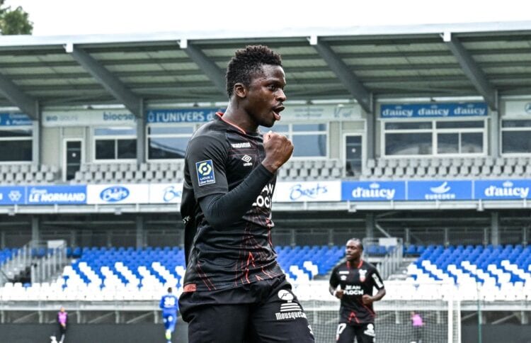 FC Lorient : Bamba Dieng fait son retour dans le groupe, après trois mois d'absence - wiwsport FC Lorient : Bamba Dieng fait son retour dans le groupe, après trois mois d'absence - wiwsport