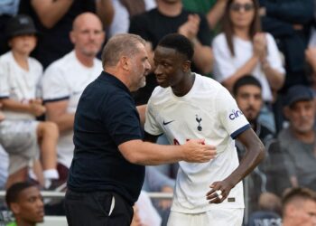 Tottenham : Ange Postecoglou explique le rôle de Pape Matar Sarr dans son milieu de terrain - wiwsport