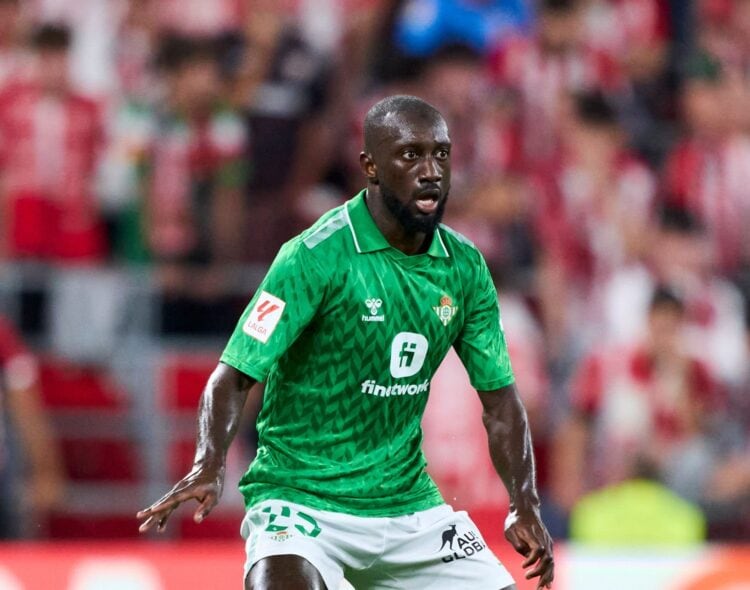 Real Betis : Youssouf Sabaly... blessé à l'entraînement - wiwsport Real Betis : Youssouf Sabaly... blessé à l'entraînement - wiwsport