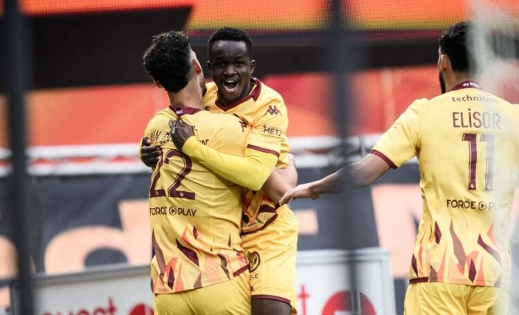 Vidéo/ Ligue 1 : Cheikh Sabaly (Metz) buteur contre Lorient après 40 secondes - wiwsport Vidéo/ Ligue 1 : Cheikh Sabaly (Metz) buteur contre Lorient après 40 secondes - wiwsport