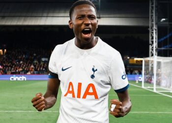 Premier League : Pape Matar Sarr et Nicolas Jackson titulaires pour le choc Tottenham v Chelsea - wiwsport