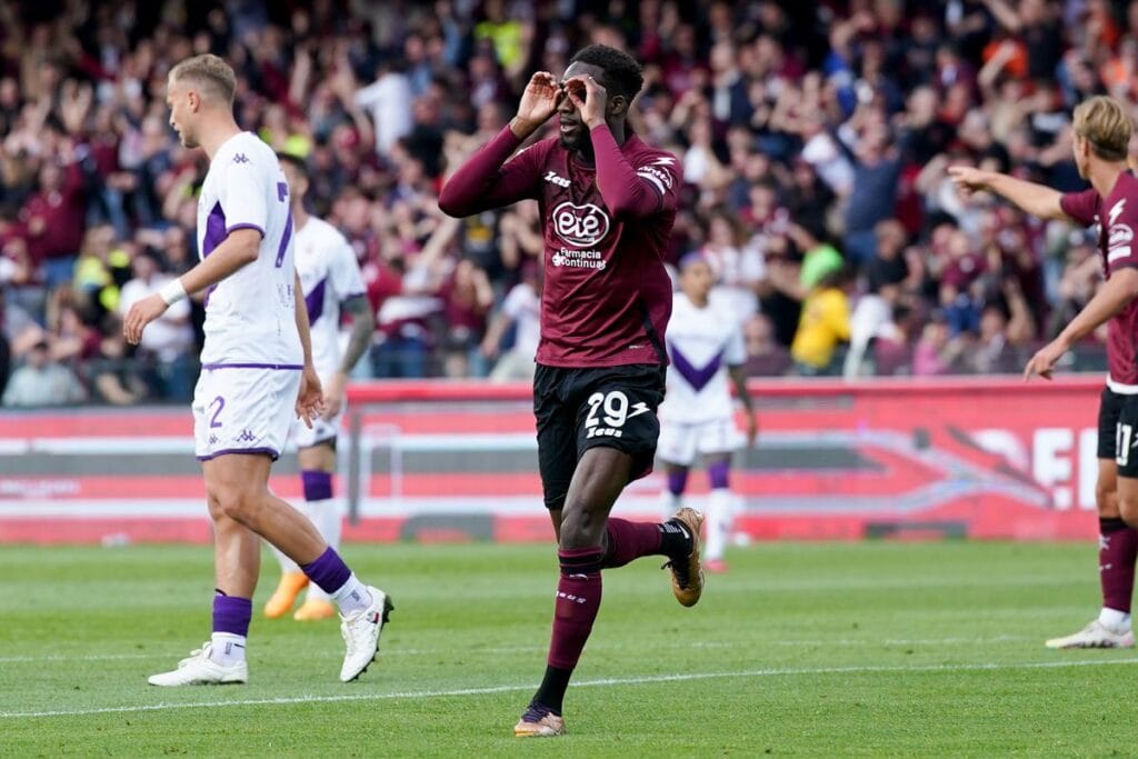 Salernitana : Boulaye Dia de retour dans le groupe pour affronter la Fiorentina - wiwsport Salernitana : Boulaye Dia de retour dans le groupe pour affronter la Fiorentina - wiwsport