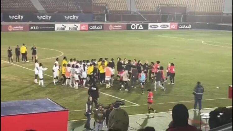 CAN Féminine 2024 (Q) : Egypte-Sénégal, ça a chauffé entre Pharaonnes et Lionnes après le match (vidéo) - wiwsport CAN Féminine 2024 (Q) : Egypte-Sénégal, ça a chauffé entre Pharaonnes et Lionnes après le match (vidéo) - wiwsport