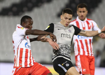 D1 Serbie : Malgré un but de Chérif Ndiaye, l'Etoile Rouge s'incline dans le derby de Belgrade face au Partizan de Franck Kanouté - wiwsport