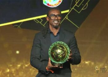 CAF Awards 2023 - Meilleur Entraineur de l'Année : Aliou Cissé finaliste avec Regragui et Benchikha - wiwsport