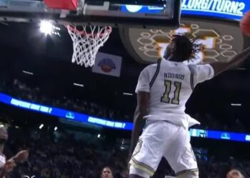 Avec un début de saison impressionnant, Baye Ndongo élu rookie de la semaine en ACC ! - wiwsport