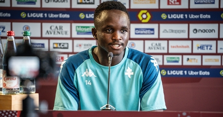 Cheikh Tidiane Sabaly : "J'ai chaussé mes premiers crampons à 13 ans et mes parents m'ont beaucoup soutenu" - wiwsport Cheikh Tidiane Sabaly : "J'ai chaussé mes premiers crampons à 13 ans et mes parents m'ont beaucoup soutenu" - wiwsport